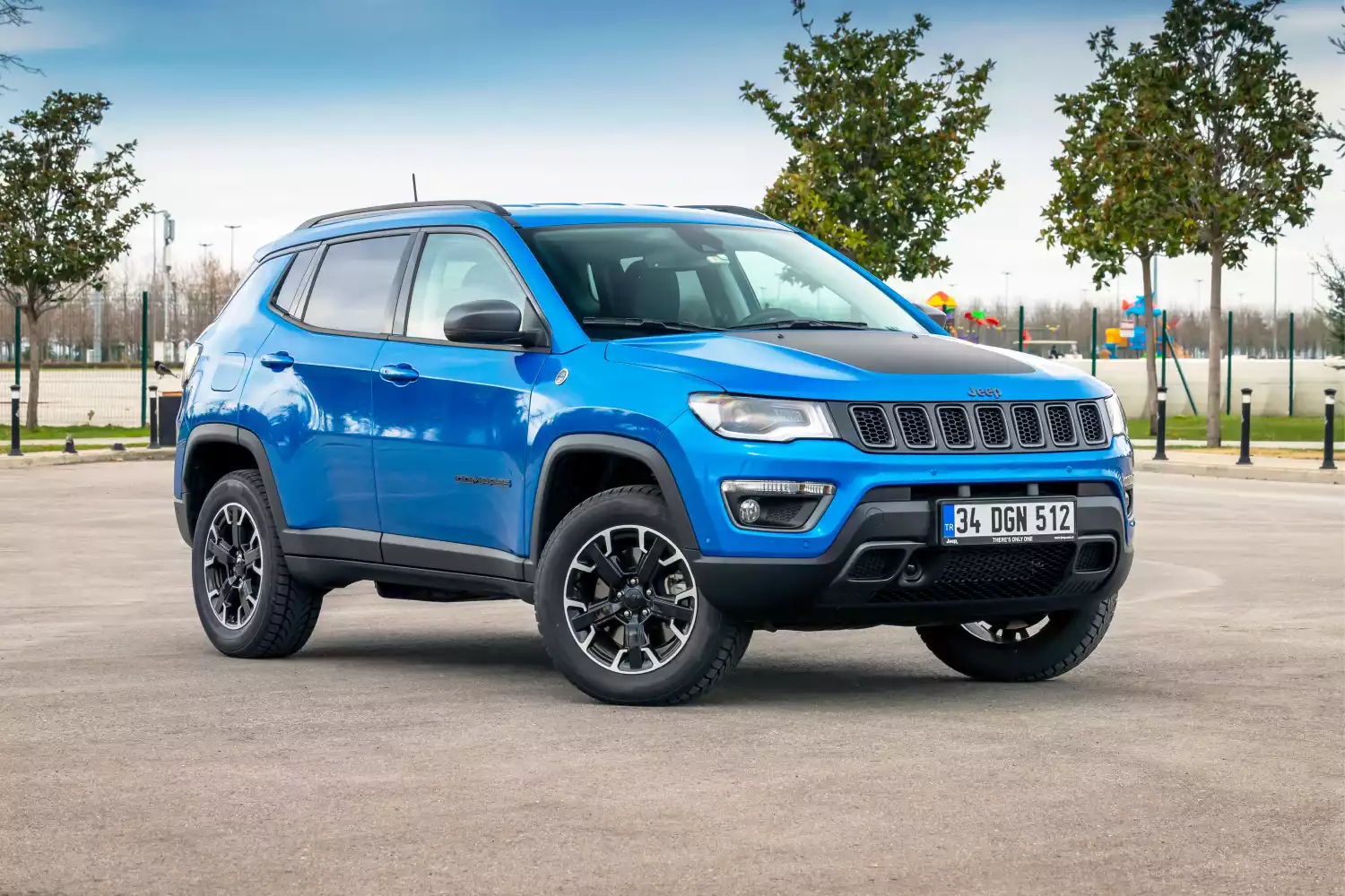trash containers for Jeep Compass